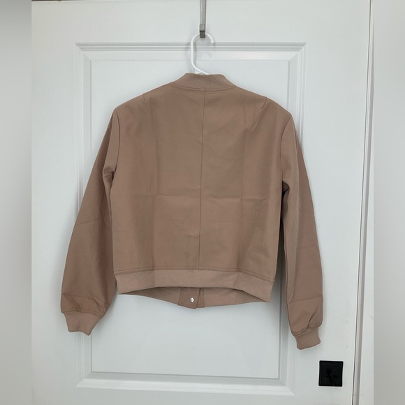 Amazon Bomber Jacket - Picture 2 of 3